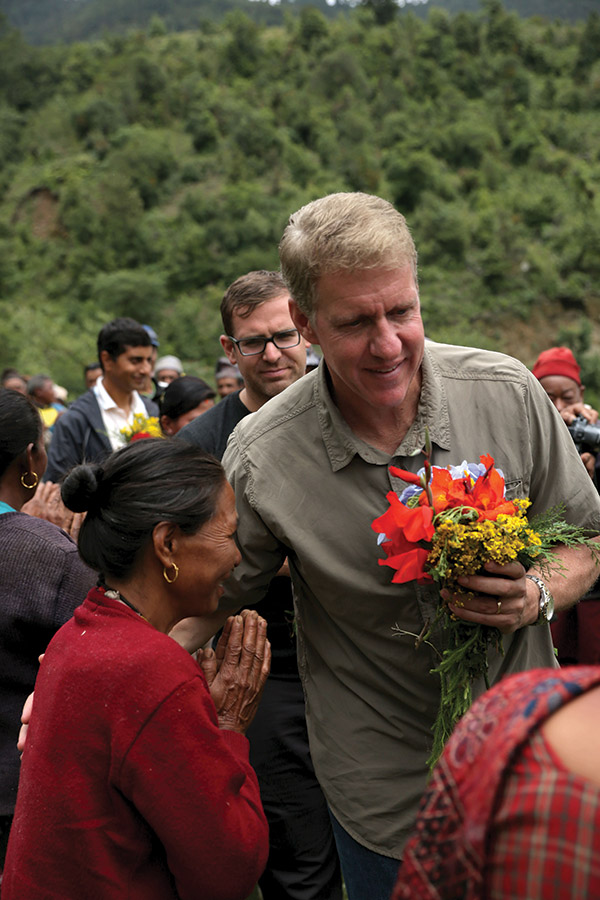 2x3_600x900_living_magazine_fall_2015_david_stirling_nepal_us_english_web.jpg,,